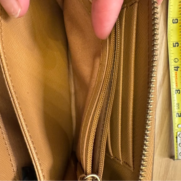 Fossil Tan Leather Zip Wallet - Picture 8 of 9